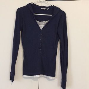 Woman’s Derek Heart long sleeve shirt size L